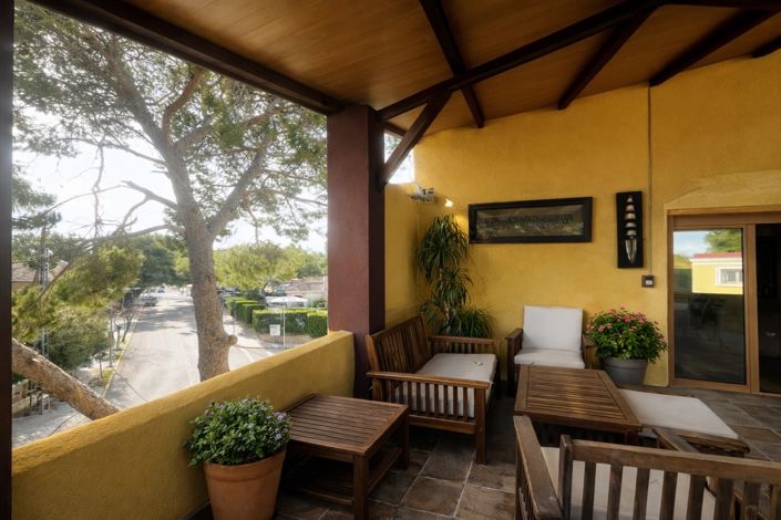 Image No.2-4 Bed Villa for sale