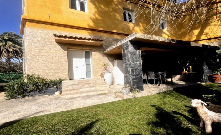 Image No.34-4 Bed Villa for sale