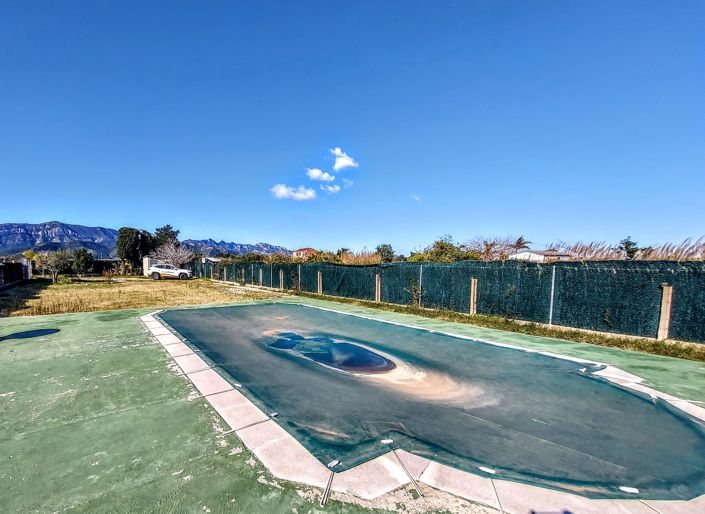 Image No.4-4 Bed Villa for sale