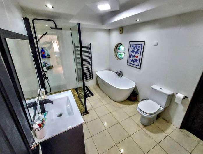 Image No.21-5 Bed Villa for sale