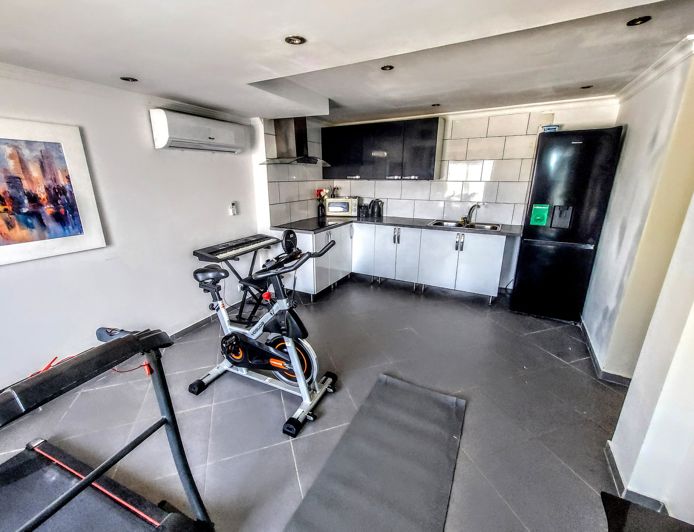 Image No.42-5 Bed Villa for sale