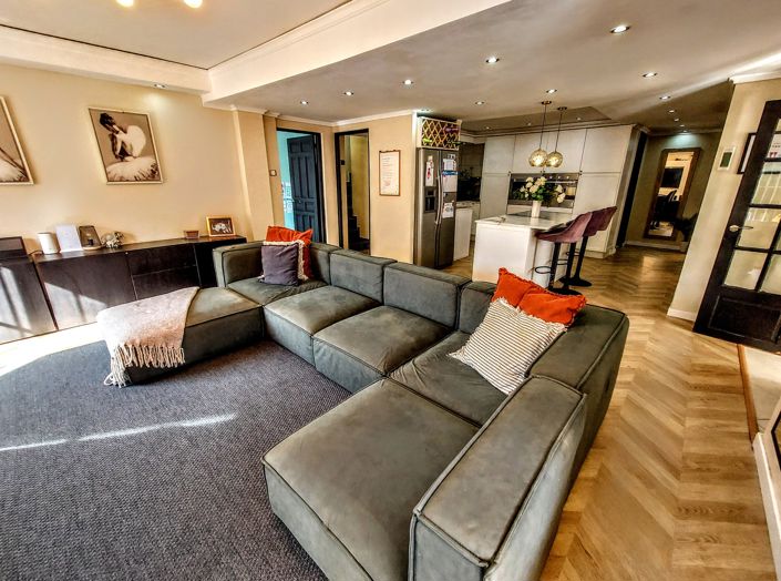 Image No.7-5 Bed Villa for sale