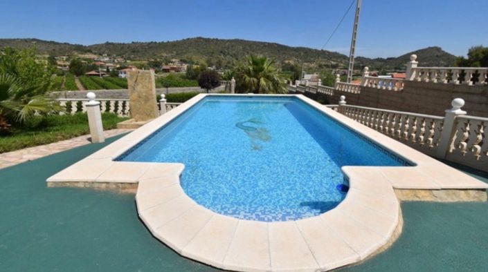 Image No.2-4 Bed Villa for sale