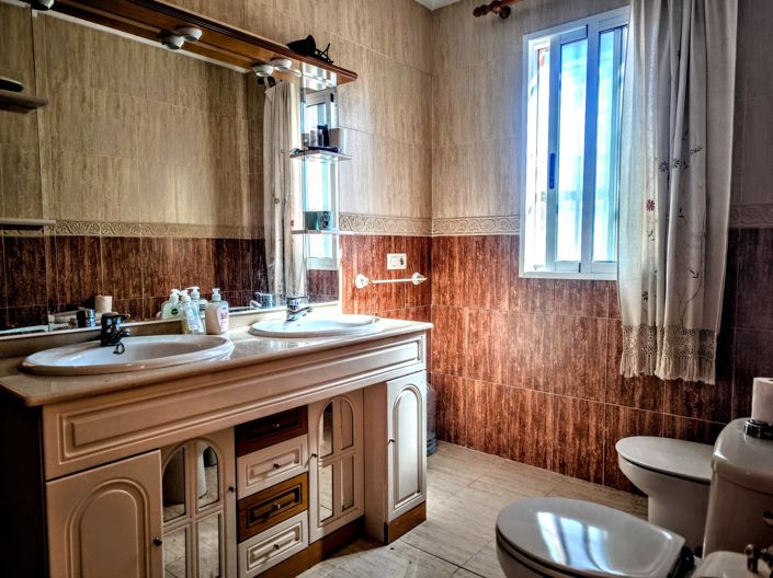 Image No.26-4 Bed Villa for sale