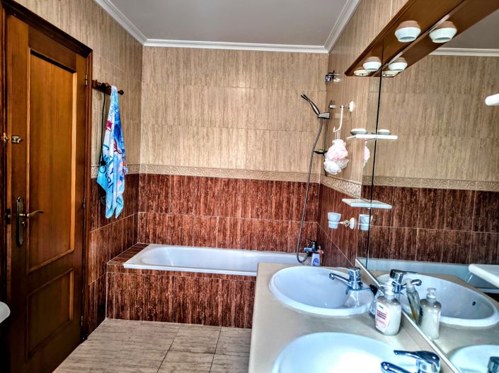 Image No.27-4 Bed Villa for sale