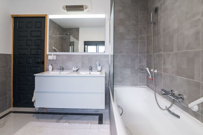 Image No.18-Villa de 5 chambres à vendre à Alzira