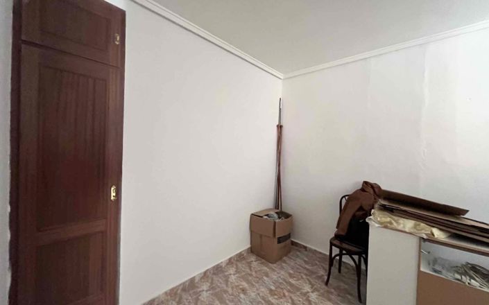 Image No.11-4 Bed Property for sale