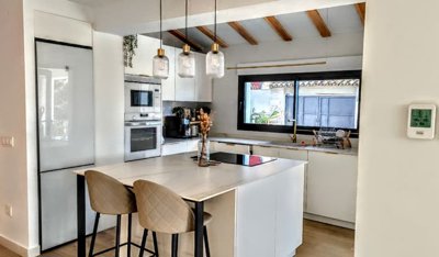 vlc9378whatsapp20image202026-03-2420at2010551