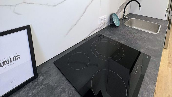 Image No.7-1 Bed Property for sale