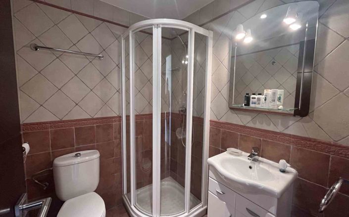 Image No.12-7 Bed Villa for sale