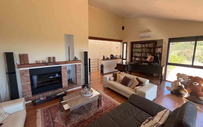 Image No.14-7 Bed Villa for sale