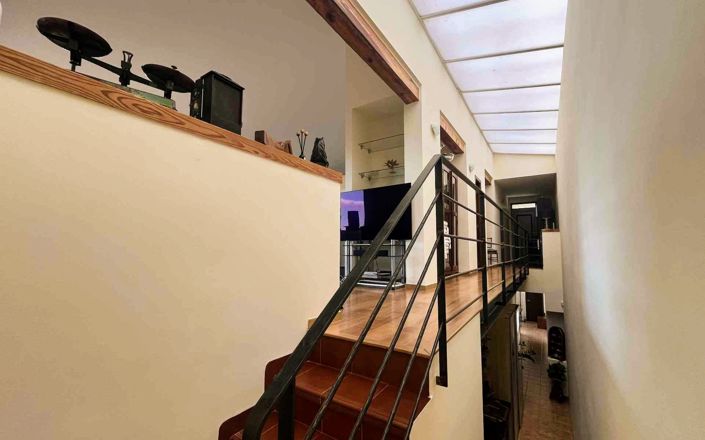 Image No.20-7 Bed Villa for sale