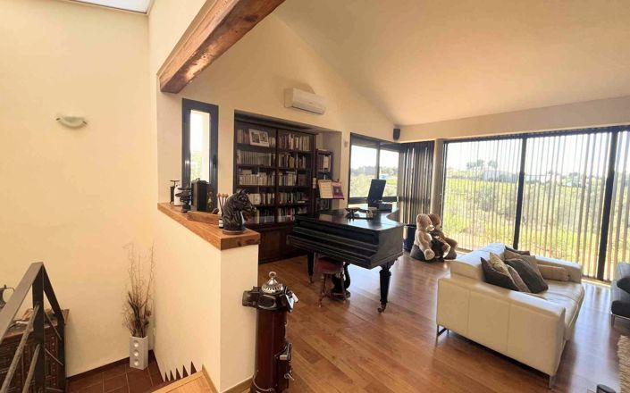 Image No.26-7 Bed Villa for sale