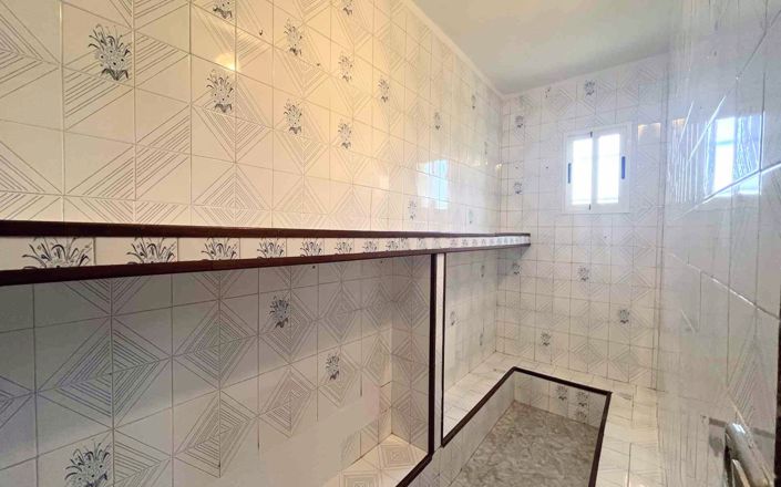 Image No.58-7 Bed Villa for sale