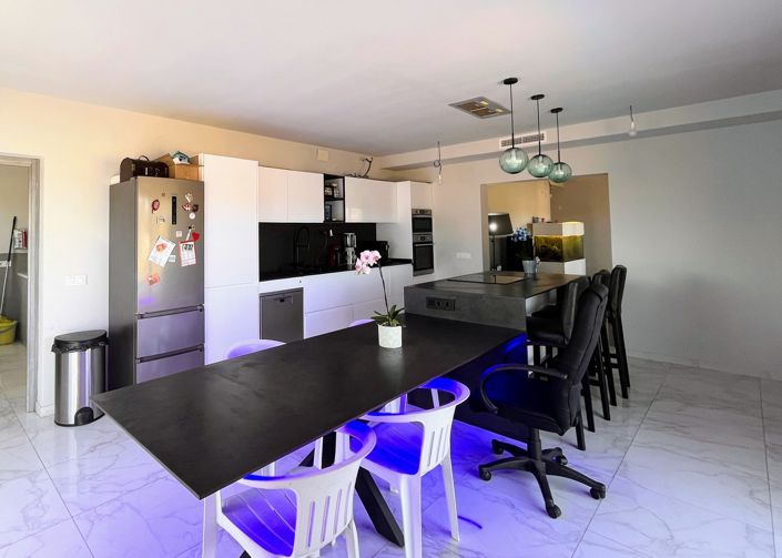 Image No.7-4 Bed Villa for sale