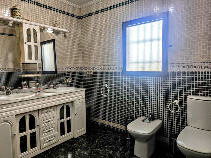 Image No.12-Villa de 5 chambres à vendre à Alzira