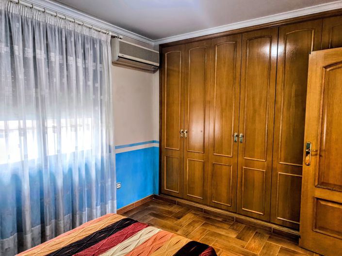 Image No.8-Villa de 5 chambres à vendre à Alzira