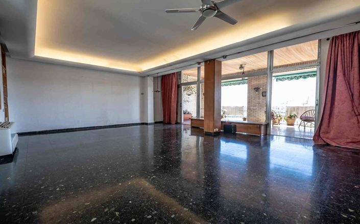 Image No.11-4 Bed Property for sale