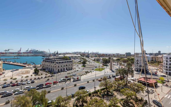 Image No.20-4 Bed Property for sale