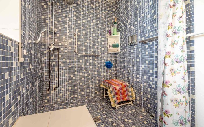 Image No.27-4 Bed Property for sale