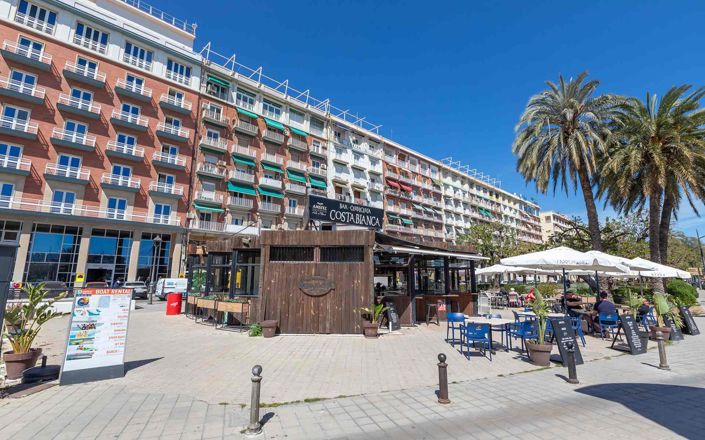 Image No.41-4 Bed Property for sale