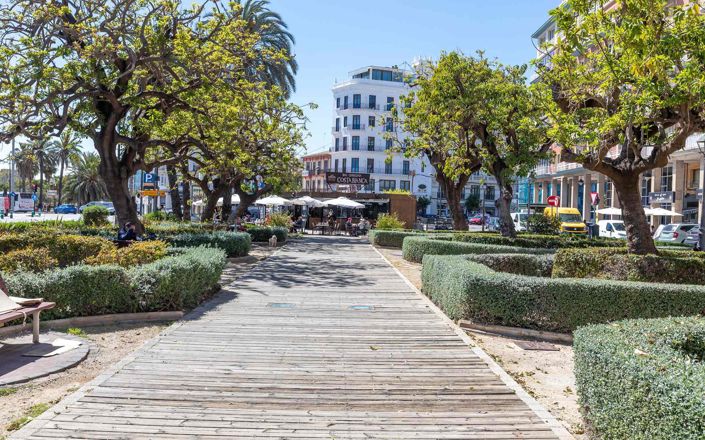 Image No.42-4 Bed Property for sale