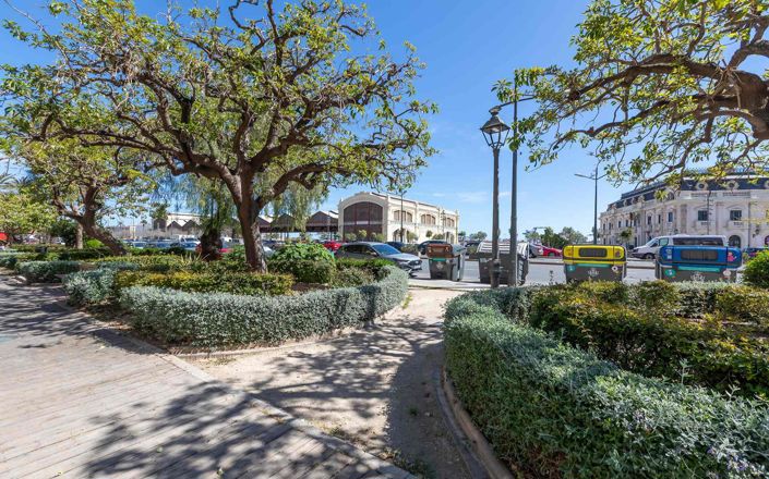 Image No.43-4 Bed Property for sale