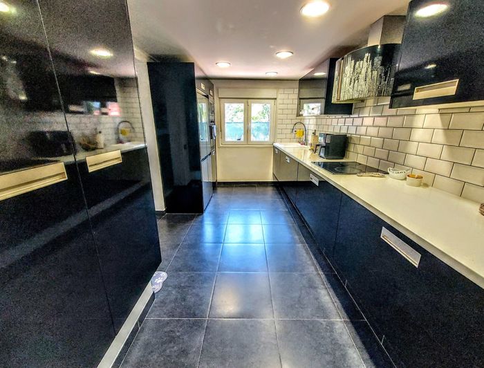 Image No.7-4 Bed Villa for sale