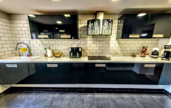 Image No.8-4 Bed Villa for sale