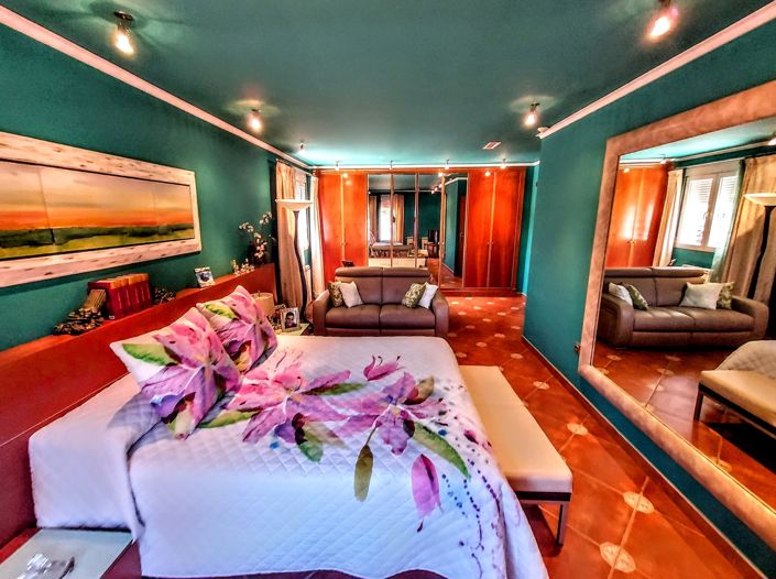 Image No.24-4 Bed Villa for sale
