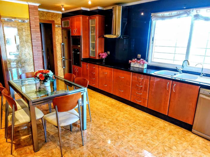 Image No.26-4 Bed Villa for sale