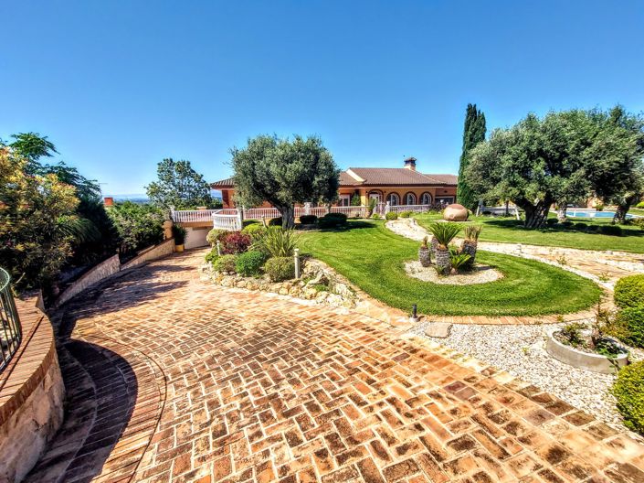 Image No.53-4 Bed Villa for sale
