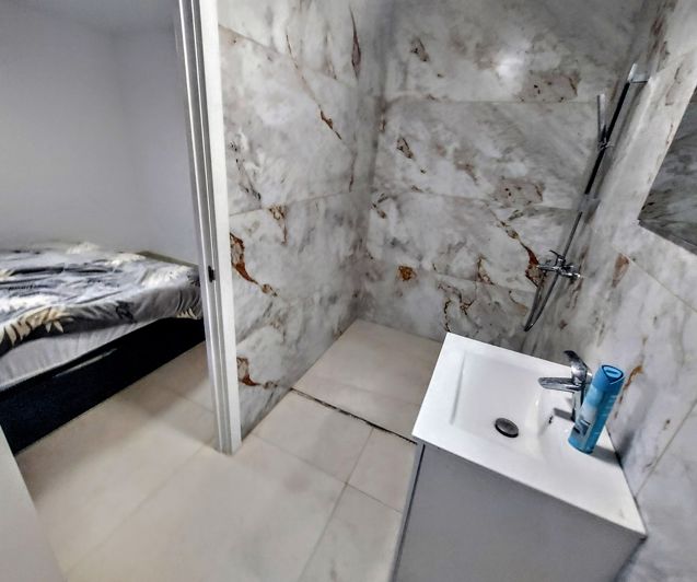 Image No.8-6 Bed Villa for sale