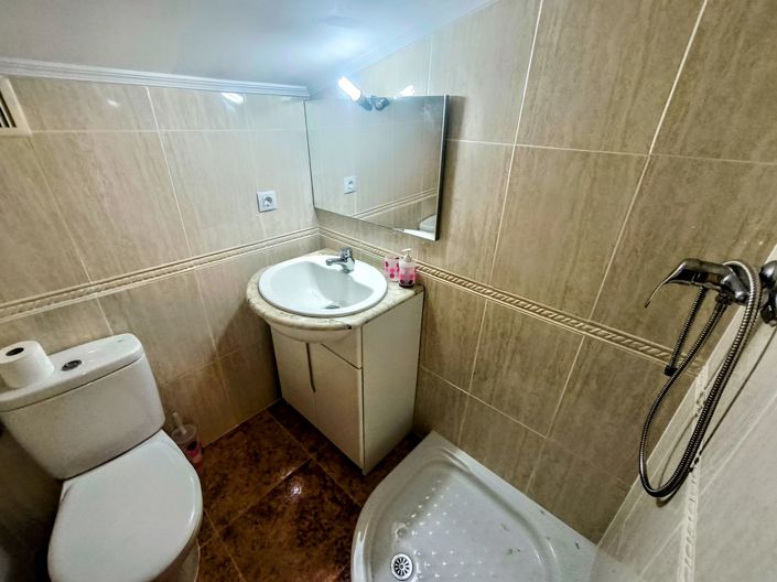 Image No.20-6 Bed Villa for sale
