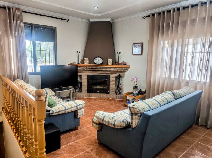 Image No.3-6 Bed Villa for sale