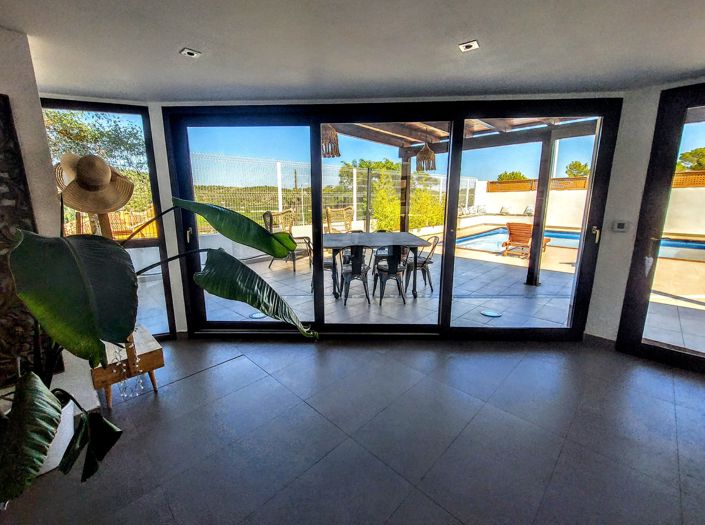 Image No.11-3 Bed Villa for sale