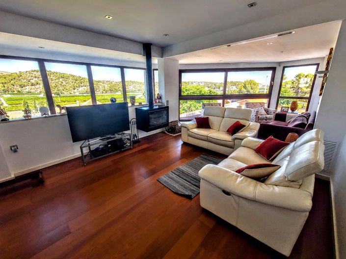 Image No.19-3 Bed Villa for sale