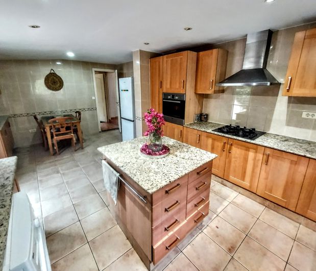 Image No.9-3 Bed Villa for sale