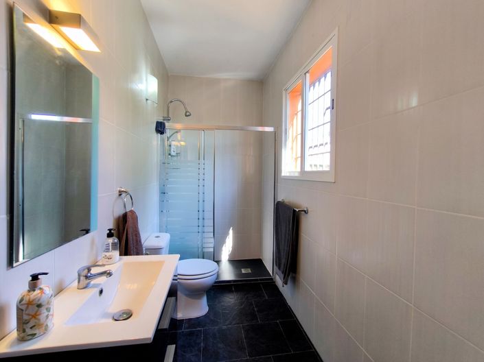 Image No.20-4 Bed Villa for sale