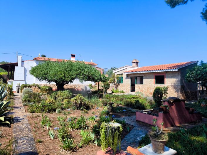 Image No.35-4 Bed Villa for sale