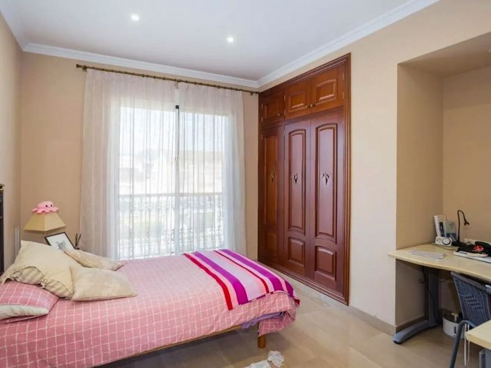 Image No.18-7 Bed Villa for sale