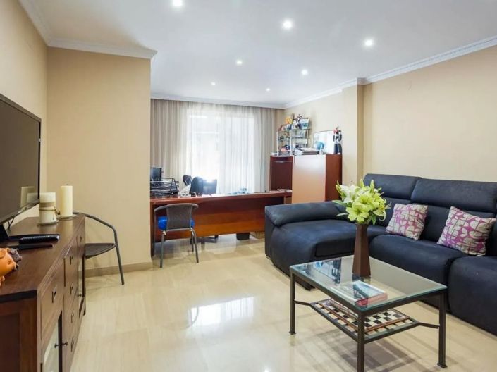 Image No.24-7 Bed Villa for sale