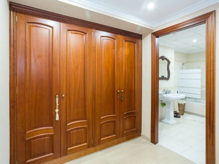 Image No.7-7 Bed Villa for sale
