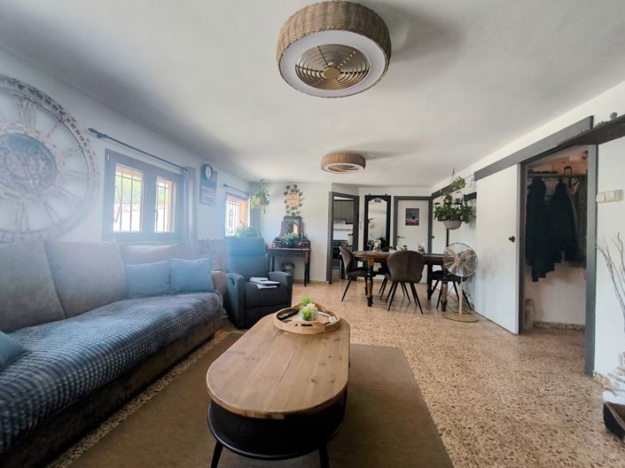 Image No.4-6 Bed Villa for sale