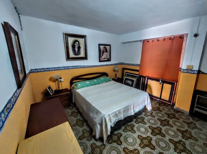 Image No.10-5 Bed Villa for sale