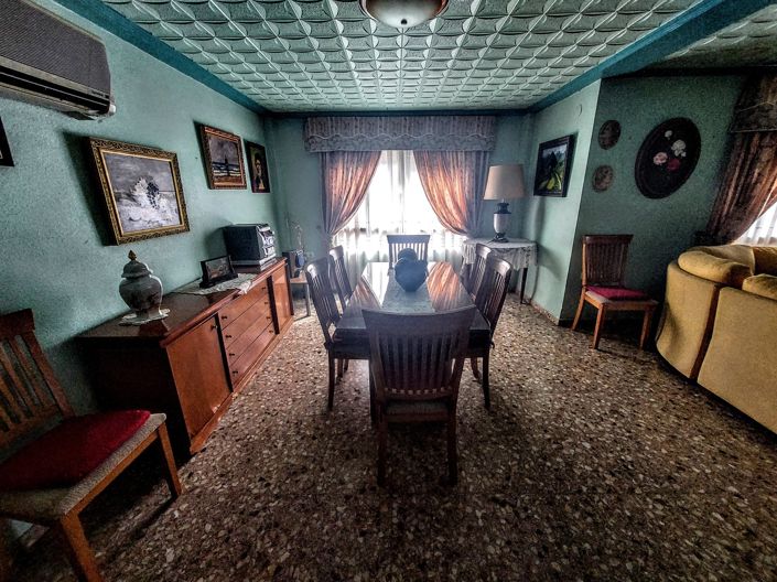 Image No.9-5 Bed Villa for sale