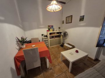 vlc942220261014130437