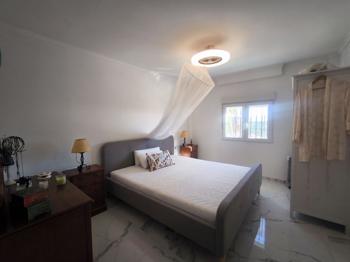 Image No.10-4 Bed Villa for sale