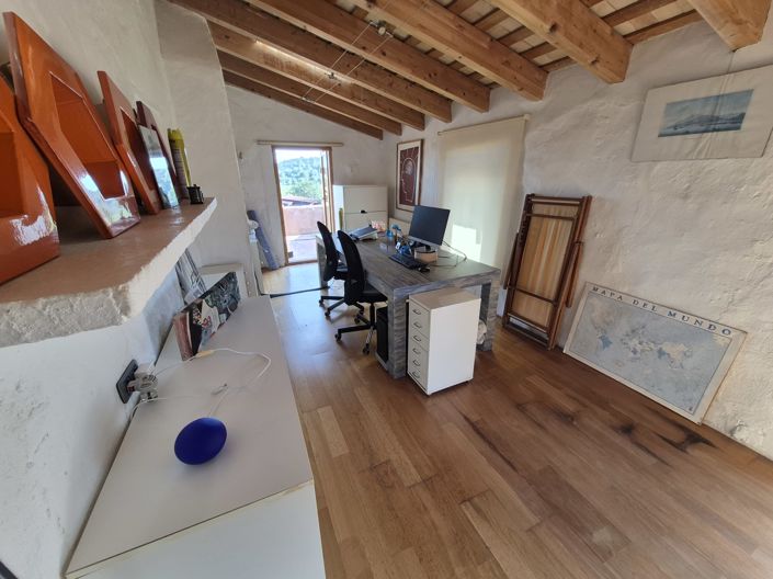 Image No.26-11 Bed Villa for sale