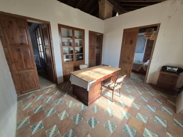 Image No.35-11 Bed Villa for sale